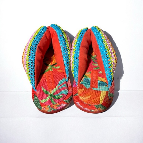 🌻Farm Rio Tropical Rainbow Puffy Fluffy Crochet Flip Flop Sandals Women Size 8 - Picture 4 of 10